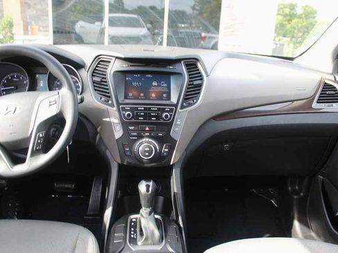Used 2017 Hyundai Santa Fe Sport AWD/4WD image 29