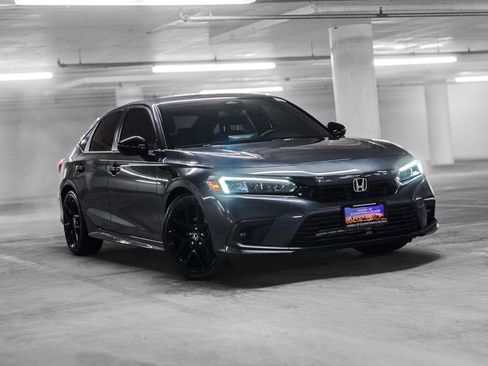 Used 2024 Honda Civic Sport image 4