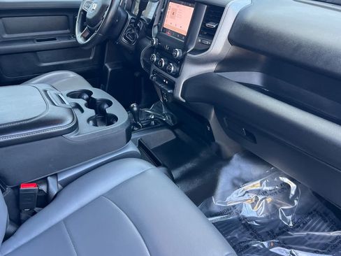 Used 2024 RAM 2500 Tradesman w/ Chrome Appearance Group image 18