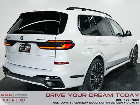 Used 2024 BMW X7 xDrive40i w/ M Sport Package image 8