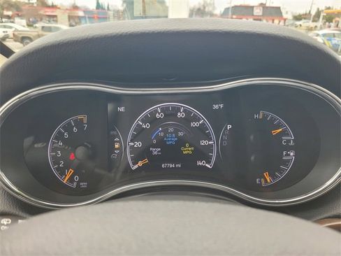 Used 2018 Jeep Grand Cherokee Limited w/ Trailer Tow Group IV image 29