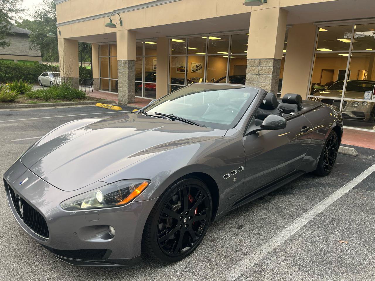 Used 2012 Maserati GranTurismo Sport RWD image 11