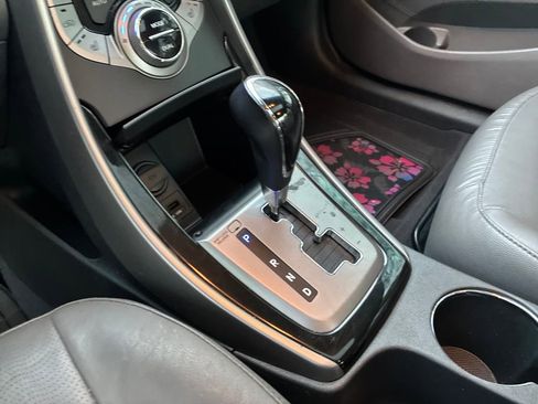 Used 2013 Hyundai Elantra Limited w/ Technology Pkg image 25