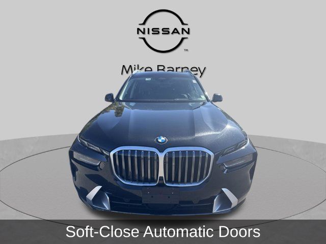 Used 2026 BMW X7 xDrive40i AWD/4WD image 8