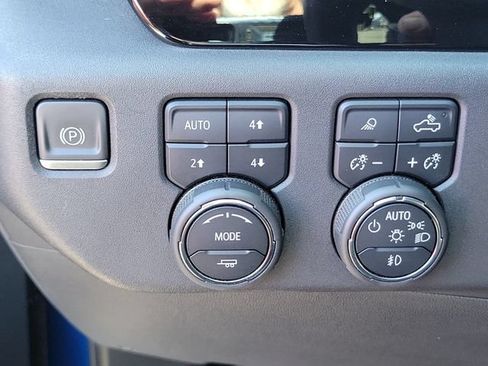 Used 2022 Chevrolet Silverado 1500 ZR2 AWD/4WD image 39