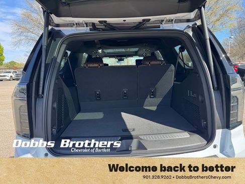 New 2026 Chevrolet Suburban High Country image 38