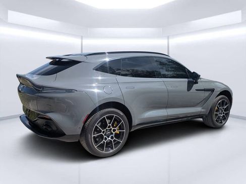 Used 2021 Aston Martin DBX image 3