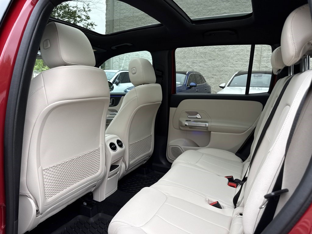 Certified 2025 Mercedes-Benz GLB 250 image 13