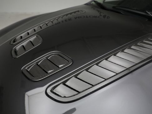 Used 2011 Aston Martin V12 Vantage Coupe image 14