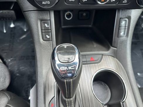 Used 2018 GMC Acadia SLT AWD/4WD image 71
