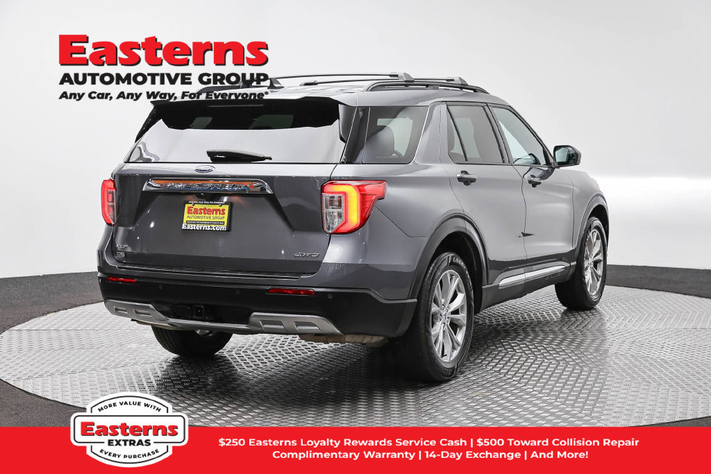 Used 2023 Ford Explorer XLT w/ Equipment Group 202A AWD/4WD image 6