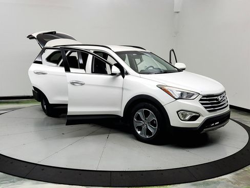 Used 2016 Hyundai Santa Fe SE AWD/4WD image 10
