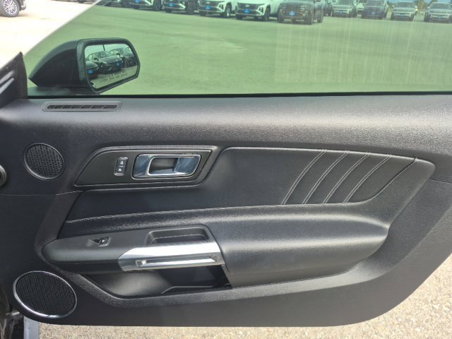 Used 2016 Ford Mustang GT Premium w/ Equipment Group 401A RWD image 16