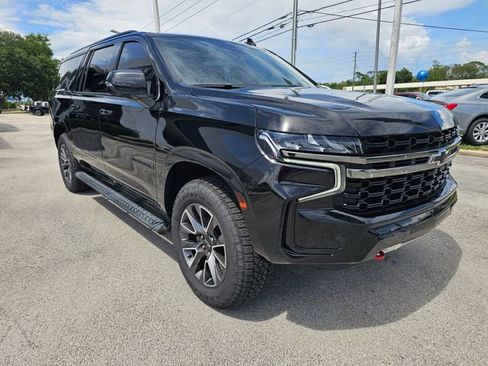Used 2021 Chevrolet Suburban Z71 w/ Z71 Signature Package AWD/4WD image 8