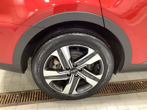 Certified 2023 Kia Sorento EX image 10