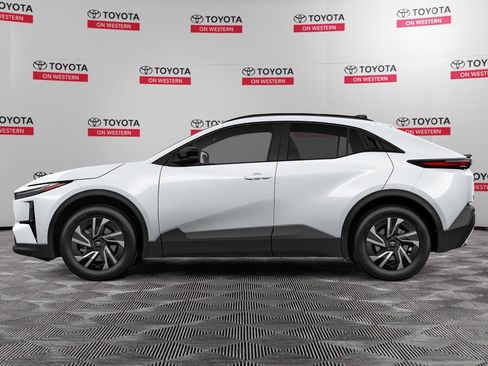 New 2026 Toyota C-HR image 2