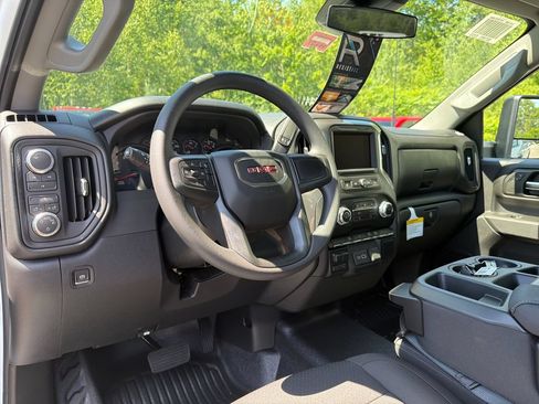 New 2026 GMC Sierra 2500 Pro w/ X31 Off-Road Package AWD/4WD image 14