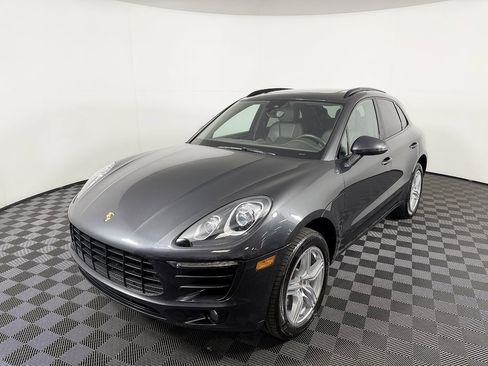 Used 2017 Porsche Macan AWD/4WD image 2