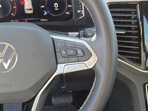 Used 2023 Volkswagen Atlas SE w/ Black Wheel Package image 15
