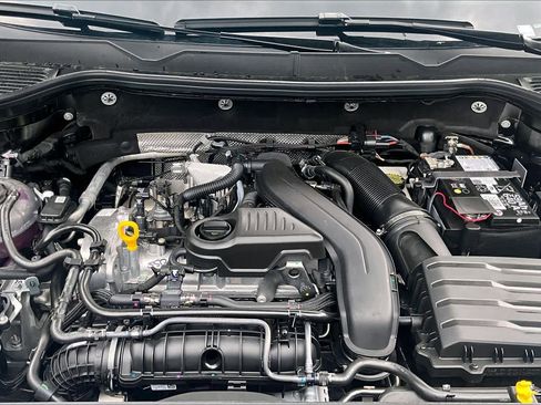 New 2026 Volkswagen Taos SE FWD image 16