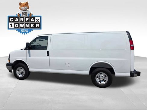 Certified 2025 Chevrolet Express 2500 w/ Driver Convenience Package RWD image 4
