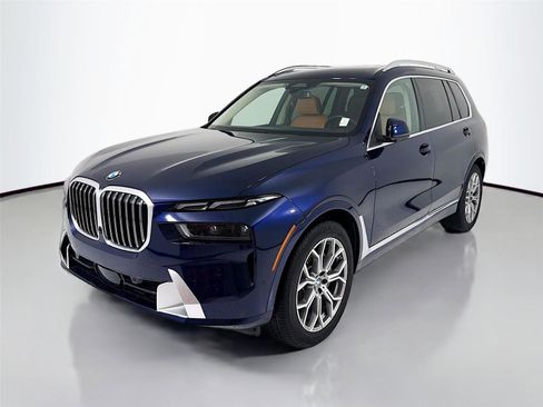 Used 2024 BMW X7 xDrive40i w/ Executive Package AWD/4WD image 1