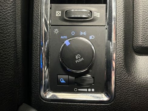 Certified 2019 RAM 1500 Laramie w/ Convenience Group AWD/4WD image 30