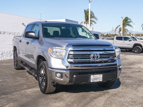Used 2017 Toyota Tundra SR5 w/ TRD Off Road Package image 3
