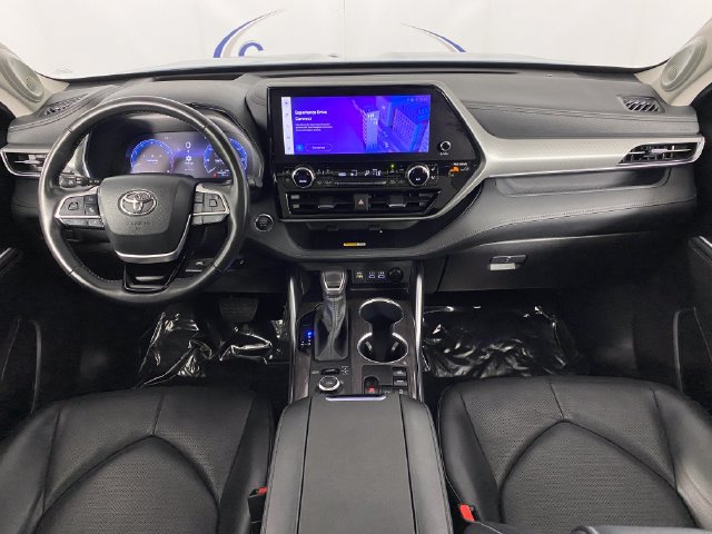 Used 2023 Toyota Highlander Platinum AWD/4WD image 14