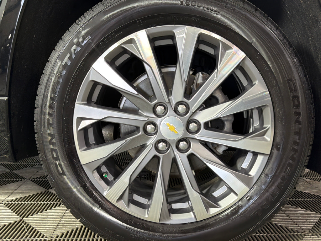 Certified 2023 Chevrolet Traverse Premier FWD image 40