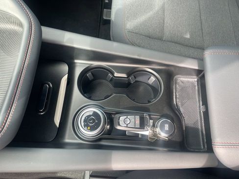 Used 2025 Ford Explorer Active image 23