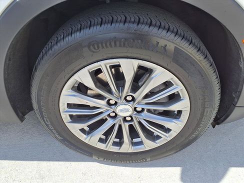 Certified 2024 Cadillac XT4 Premium Luxury w/ Technology Package image 7