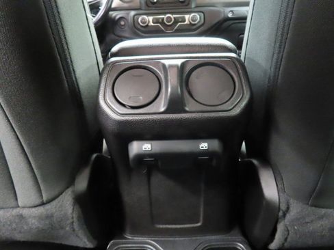Used 2020 Jeep Wrangler Unlimited Sport AWD/4WD image 11