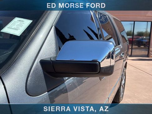 Used 2015 Lincoln Navigator 2WD image 4