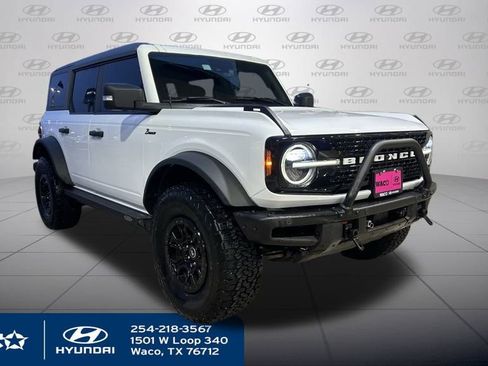 Used 2022 Ford Bronco Wildtrak image 3