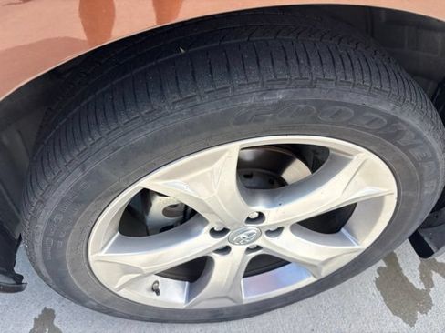 Used 2009 Toyota Venza FWD image 9