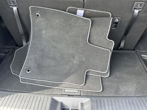 Used 2025 Honda Pilot Touring image 15