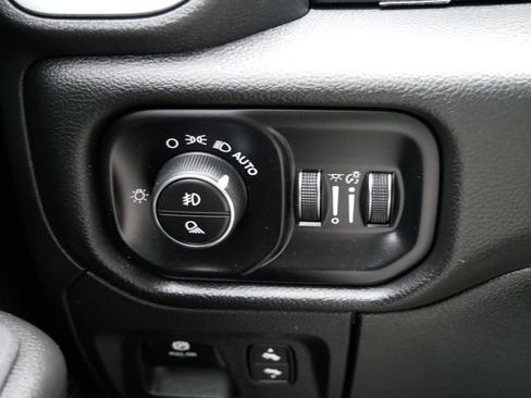 Used 2025 RAM 1500 Big Horn AWD/4WD image 25