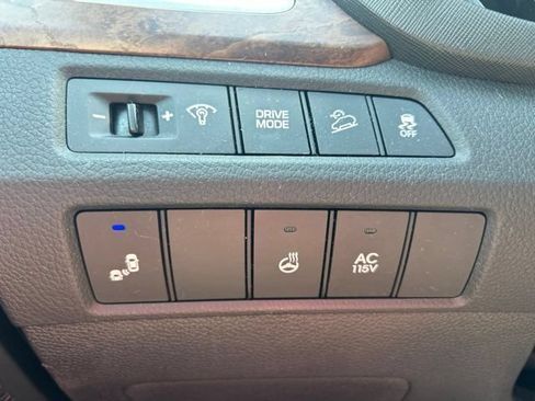 Used 2019 Hyundai Santa Fe XL FWD image 14