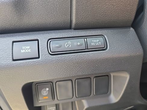New 2026 Nissan Frontier PRO-4X w/ Tow Package AWD/4WD image 17