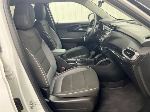 Used 2023 Chevrolet TrailBlazer LT FWD image 21
