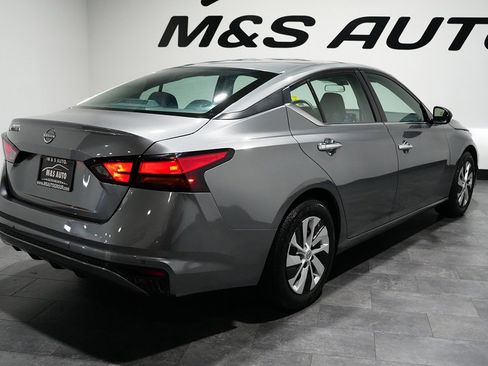 Used 2024 Nissan Altima 2.5 S image 9