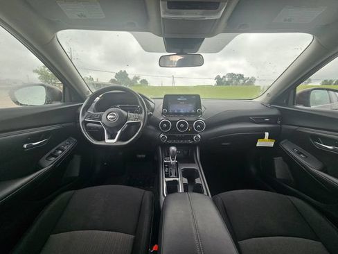 Used 2025 Nissan Sentra SV w/ All-Weather Package FWD image 12