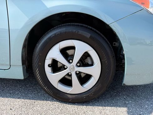 Used 2014 Toyota Prius Three image 28