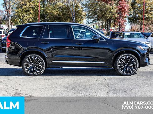 Used 2025 Volvo XC90 B6 Plus image 10