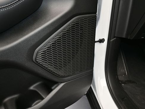 Used 2025 Jeep Grand Cherokee Laredo image 19