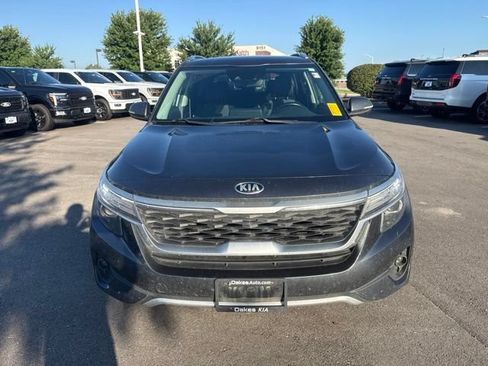 Used 2021 Kia Seltos S FWD image 2