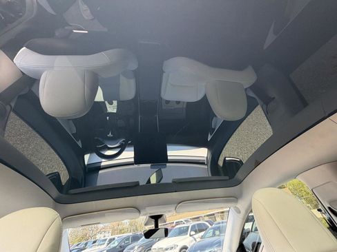 Used 2021 Tesla Model Y Performance image 20