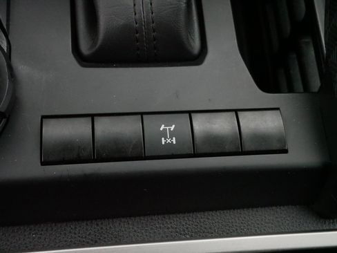 Used 2024 Toyota Tacoma TRD Off-Road image 30