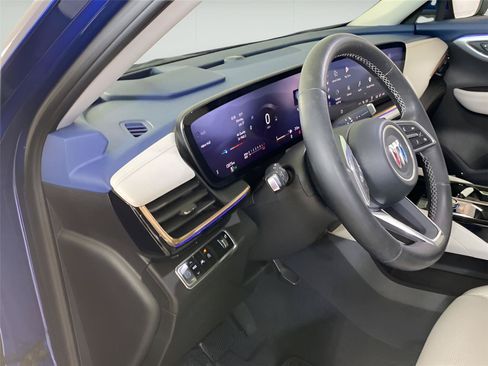 Used 2024 Buick Envision Avenir AWD/4WD image 13